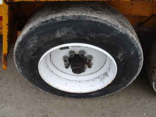 2001 Redi Haul 83x18  Equipment FSL16272E-102