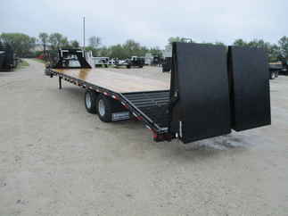 2018 PJ 102x32 FD Gooseneck FDR32A2BSWK0