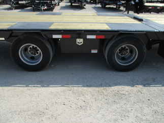 2018 PJ Trailer 102x44 LY Gooseneck LYR44C2HSSKBCNT-DON1-JA06-WN05-WN12