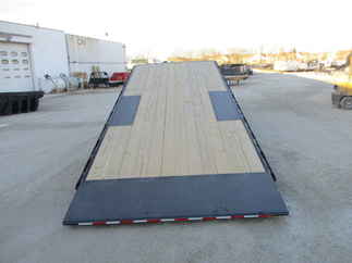 2018 PJ 102x26 T8 Equipment Deckover Tilt T8J2672BSTK8MR