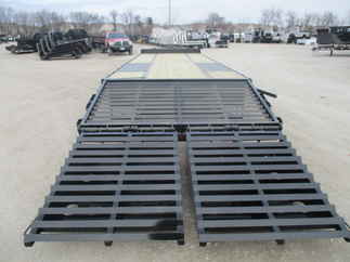 2018 Big Tex 102x30  Equipment Deckover 22PH-25BK+5MR