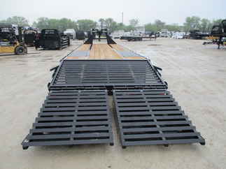 2018 Big Tex 102x33  Gooseneck 22GN-28BK+5MR