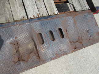 2004 B-B 83x20  Equipment Tilt 