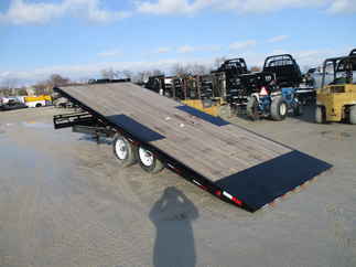 2019 PJ Trailer 102x22 T8 Equipment Deckover Tilt T8J2272BSTK0MR