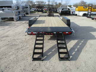 2020 PJ Trailer 83x18 CE Equipment CEJ1852ESNK