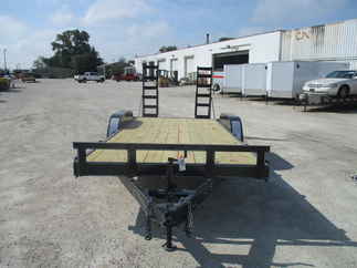 2020 Wesco 82x18 Equipment