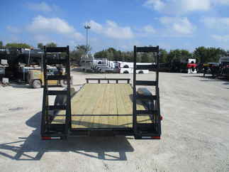 2020 Wesco 82x18 Equipment