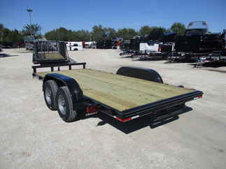 2020 Wesco 82x16 Equipment