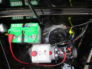 2020 PJ Trailer 102x22 T8 Equipment Deckover Tilt T8J2272BSTKR