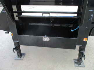 2021 Big Tex 102x40  Gooseneck 22GN-35BK+5MR