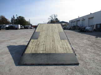 2021 PJ Trailer 102x22 T8 Equipment Deckover Tilt T8J2272BSTK