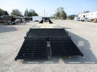 2022 Big Tex 102x30  Gooseneck 22GN-25BK+5MR