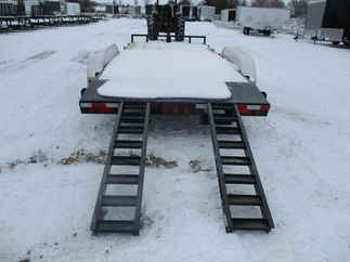 2022 PJ Trailer 83x18 C5 Car Hauler C521832ESNKT