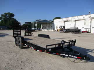 2022 PJ Trailer 83x20 CC Equipment CCJ2072BSDK