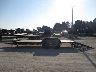 2022 PJ Trailer 83x20 CC Equipment CCJ2072BSDK