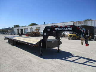 2023 PJ Trailer 102x32 LD Gooseneck LDQ32A2BSWK