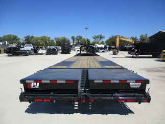 2023 PJ Trailer 102x32 LD Gooseneck LDQ32A2BSWK