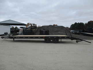 2023 PJ Trailer 102x26 F8 Equipment Deckover F8J2672BSBK