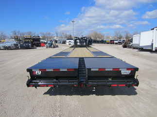 2023 PJ Trailer 102x30 LD Gooseneck LDQ30A2BSWK