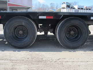 2023 PJ Trailer 102x32 LD Gooseneck LDQ32A2BSWK