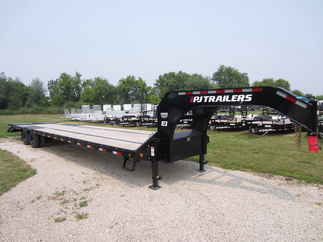 2023 PJ Trailer 102x40 LD Gooseneck LDQ40C2HSWK