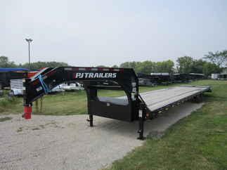 2023 PJ Trailer 102x40 LX Gooseneck LXQ40K2BSWK4