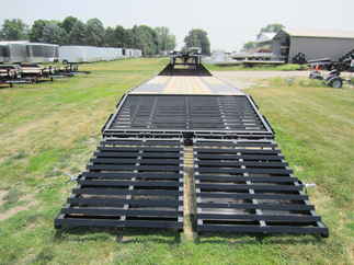 2024 Big Tex 102x25  Gooseneck 22GN-25D5A-MRBK