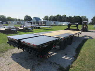2024 PJ Trailer 102x25 LD Gooseneck LDQ25A2BSWK