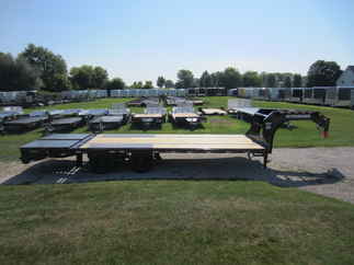 2024 PJ Trailer 102x25 LD Gooseneck LDQ25A2BSWK