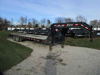 2019 PJ Trailer 102x30 LD Gooseneck LDH30C2BSW004C-GV05-JA01