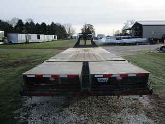 2019 PJ Trailer 102x30 LD Gooseneck LDH30C2BSW004C-GV05-JA01