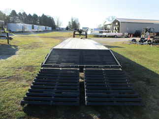 2023 Big Tex 102x40  Gooseneck 16GN-35BK+5MR