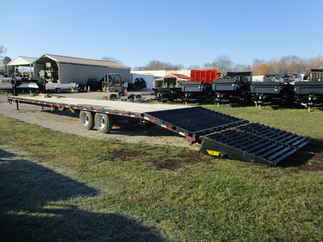 2023 Big Tex 102x40  Gooseneck 16GN-35BK+5MR