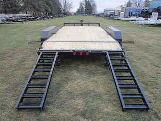 2025 PJ Trailer 83x16 CE Equipment CEJ1652BSBK
