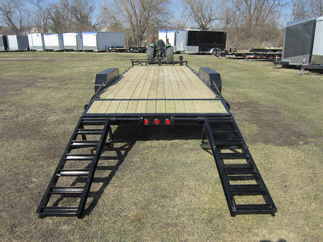 2025 PJ Trailer 83x22 CC Equipment CCJ2272BSBK