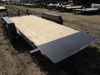 2025 PJ Trailer 83x16 T6 Equipment Tilt T6J1672BTTK