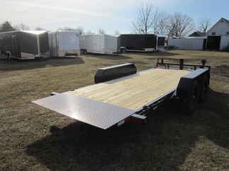 2025 PJ Trailer 83x16 T6 Equipment Tilt T6J1672BTTK
