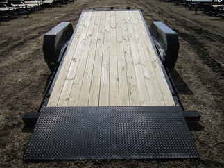 2025 PJ Trailer 82x22 T6 Equipment Tilt T6J2272BTTK