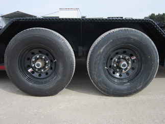2025 PJ Trailer 82x24 T6 Equipment Tilt T6J2472BTTK