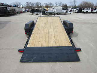 2025 PJ Trailer 82x24 T6 Equipment Tilt T6J2472BTTK