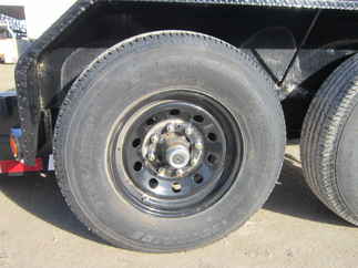 2025 PJ Trailer 82x22 T6 Equipment Tilt T6J2272BTTK