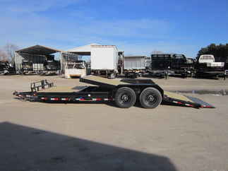 2025 PJ Trailer 82x22 T6 Equipment Tilt T6J2272BTTK