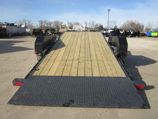 2025 PJ Trailer 82x22 T6 Equipment Tilt T6J2272BTTK