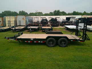 2026 PJ Trailer 83x18 CC Equipment CCJ1872BSBK