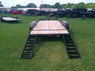2026 PJ Trailer 83x18 CC Equipment CCJ1872BSBK