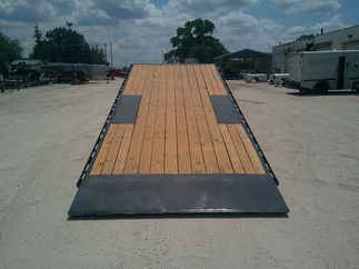 2026 PJ Trailer 102x22 T8 Equipment Deckover Tilt T8J2272BSTK-JA20