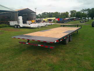 2026 PJ Trailer 102x24 T8 Equipment Deckover Tilt T8J2472BSTK-JA20