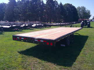 2026 PJ Trailer 101x22 L7 Equipment Deckover L7C2272BSSK