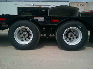 2026 Behnke Trailers 102x29  Equipment Deckover FB8X29SDPT-40L