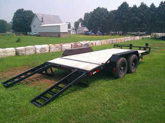 2026 PJ Trailer 83x16 CC Equipment CCJ1672BSBK